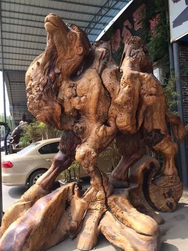 大型树根雕塑