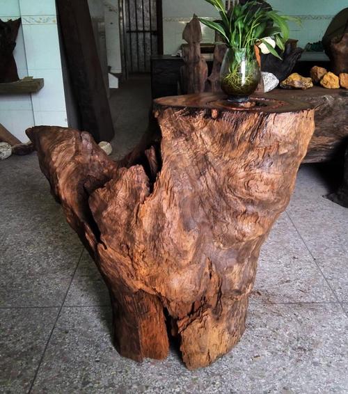 树根雕刻木材